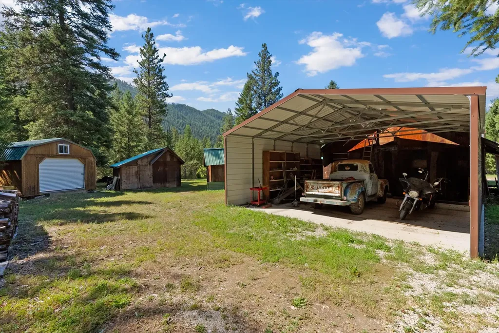 180 Cabin City Loop St Regis MT 59866