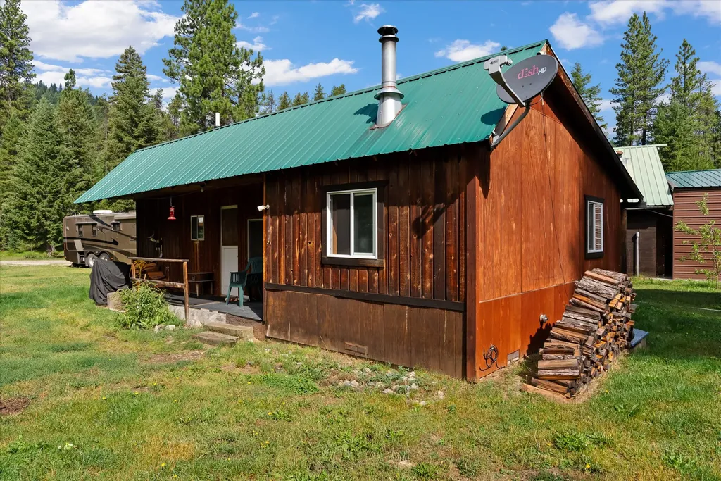 180 Cabin City Loop St Regis MT 59866