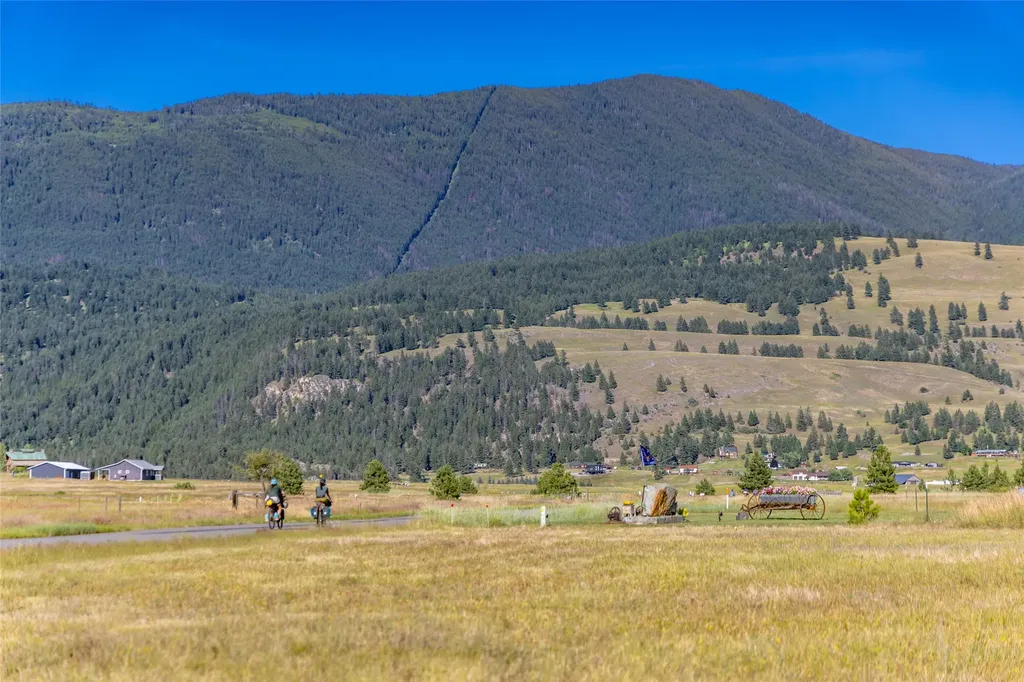 6278 Airport Road Eureka MT 59917