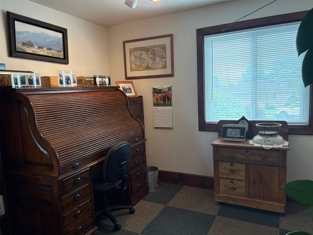 1136 Glendale Dillon MT 59725