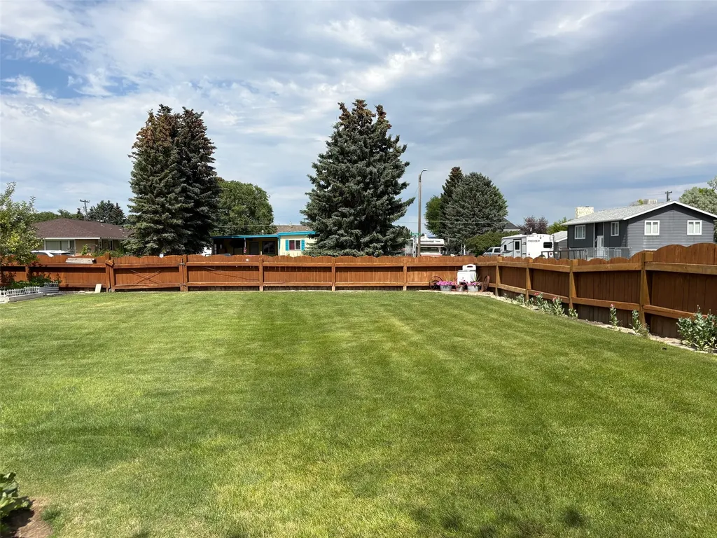 1136 Glendale Dillon MT 59725