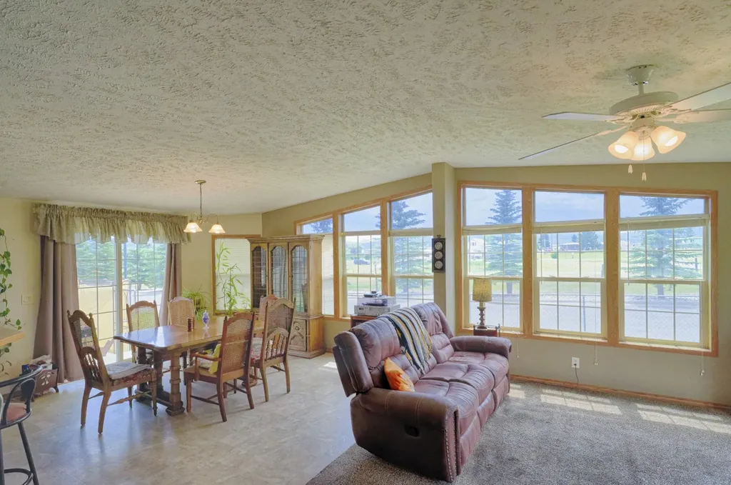 4852 S Warren Avenue Butte MT 59701