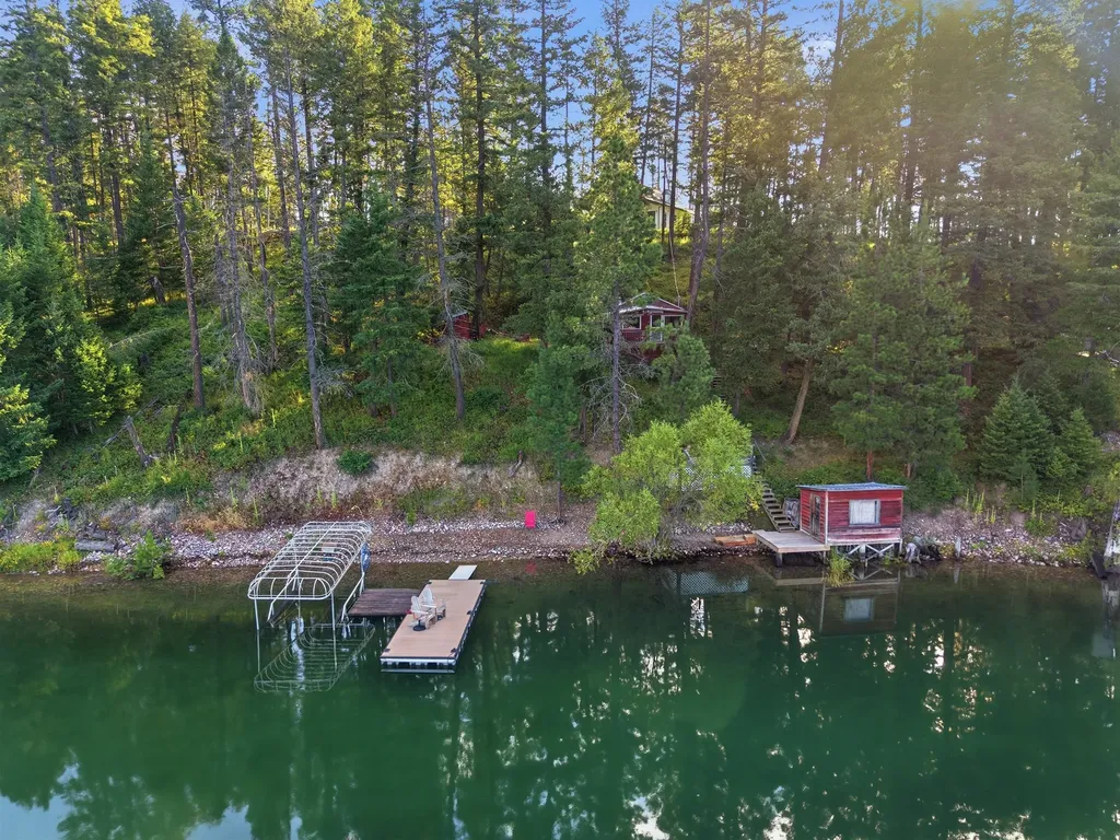 1822 Echo Cabin Loop Bigfork MT 59911