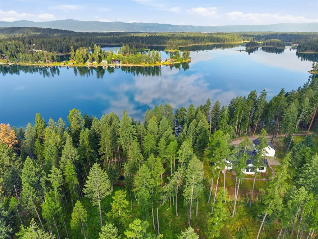 1822 Echo Cabin Loop Bigfork MT 59911