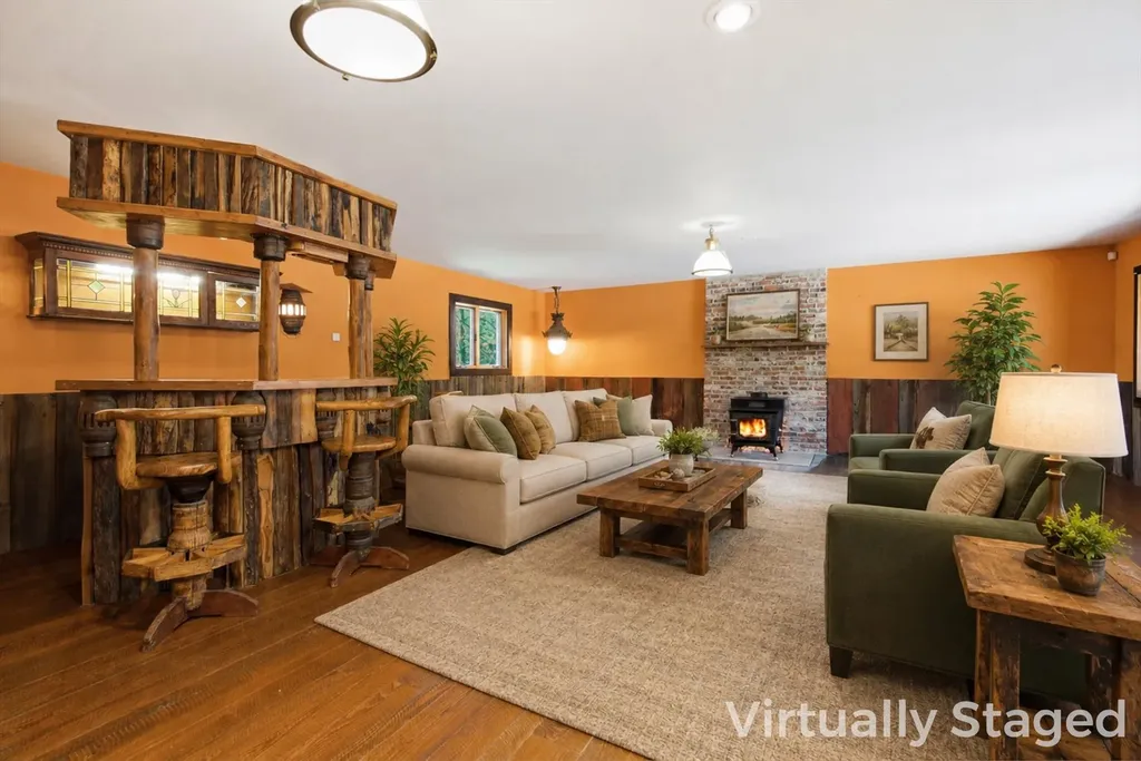 9050 Mt Highway 35 Bigfork MT 59911
