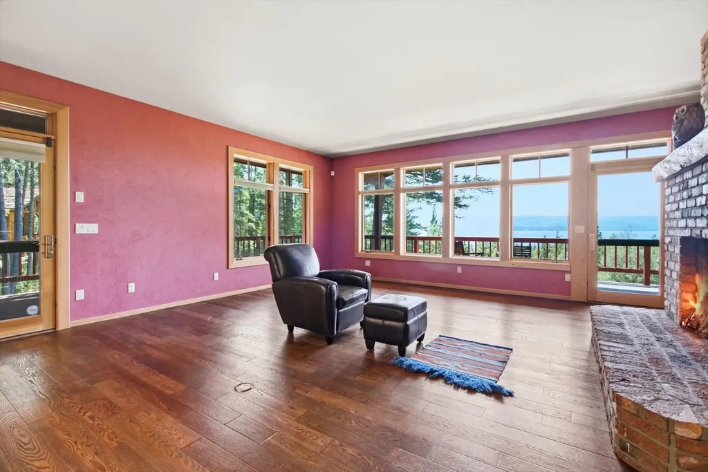 9050 Mt Highway 35 Bigfork MT 59911