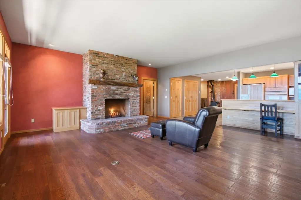 9050 Mt Highway 35 Bigfork MT 59911