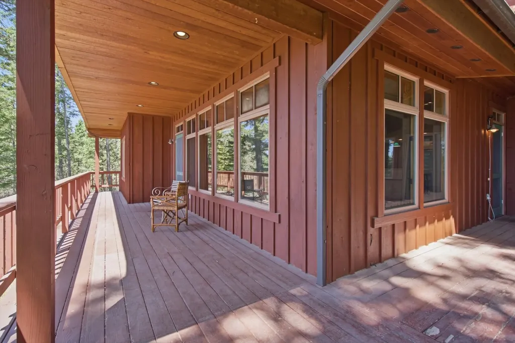 9050 Mt Highway 35 Bigfork MT 59911