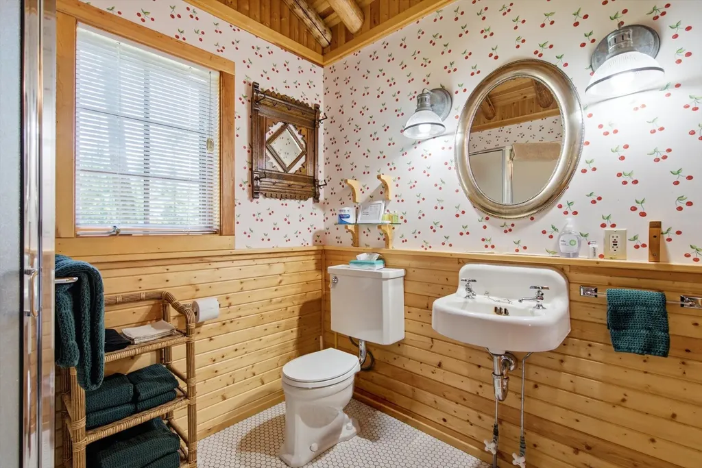 9050 Mt Highway 35 Bigfork MT 59911