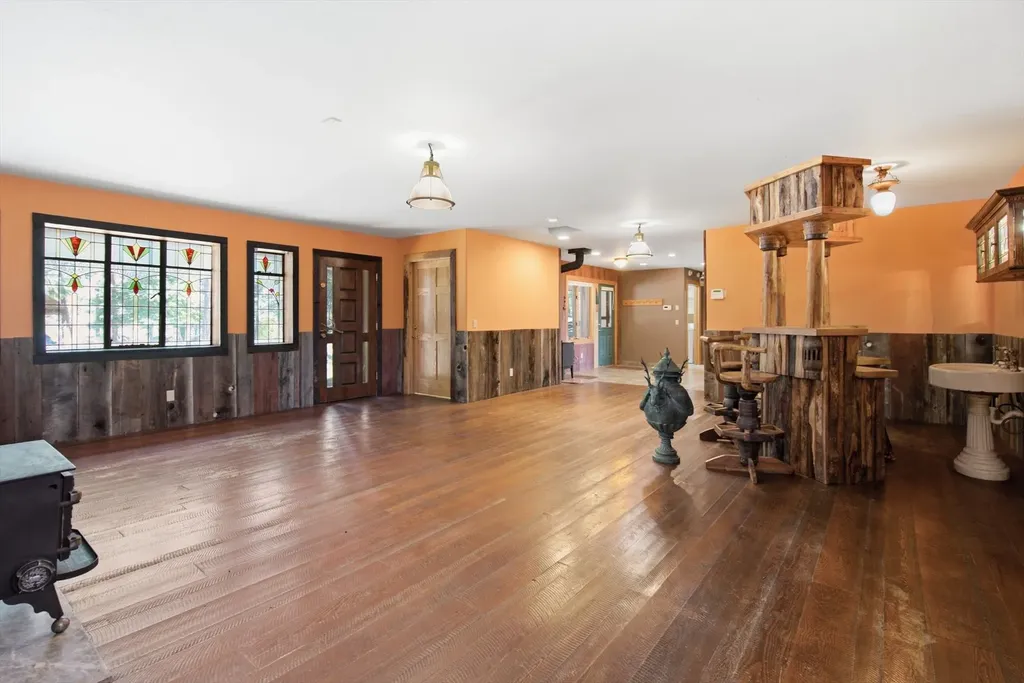 9050 Mt Highway 35 Bigfork MT 59911