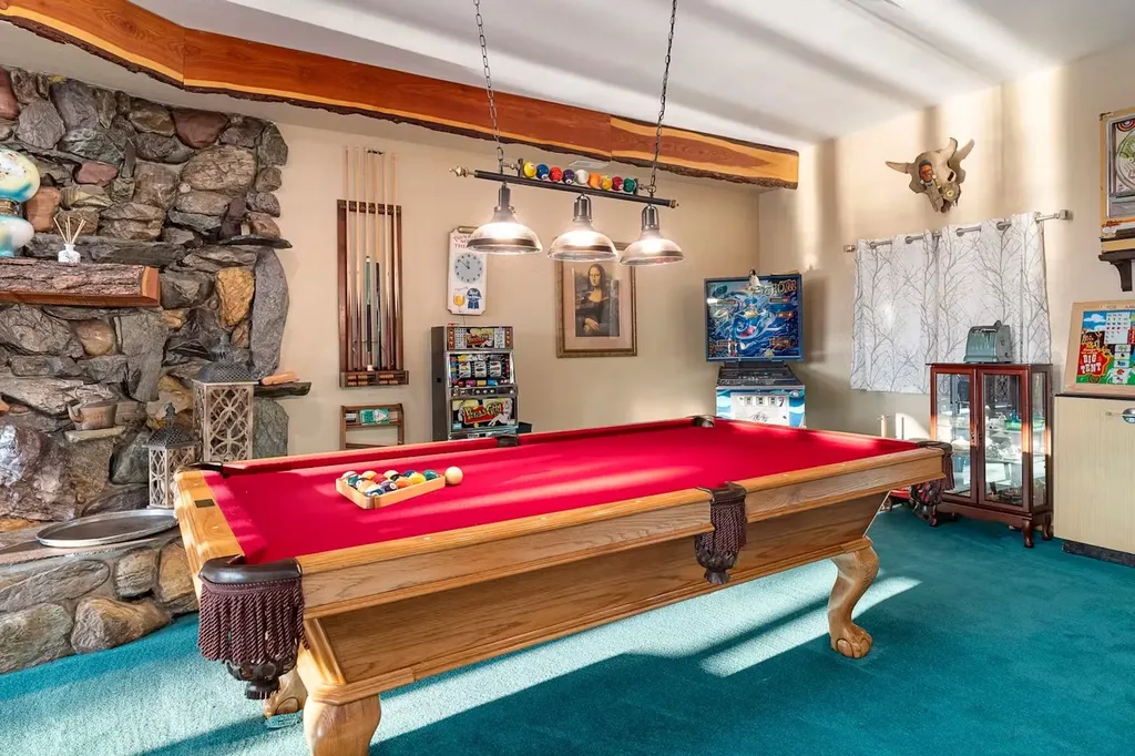 416 Electric Avenue Bigfork MT 59911