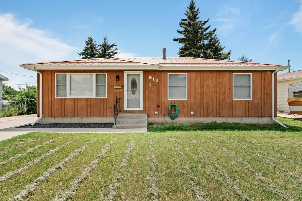 912 Avenue C NW Great Falls MT 59404