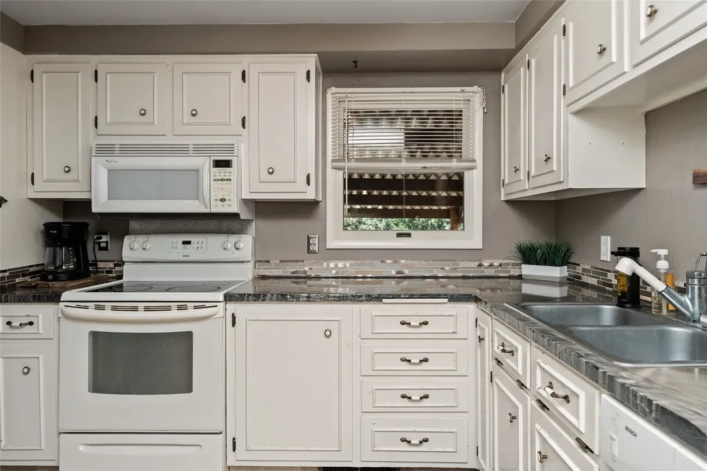 912 Avenue C NW Great Falls MT 59404