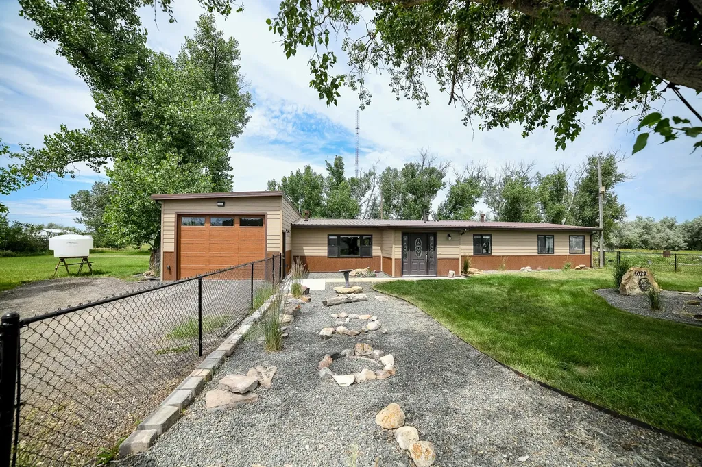 1029 Suburban Drive Great Falls MT 59404