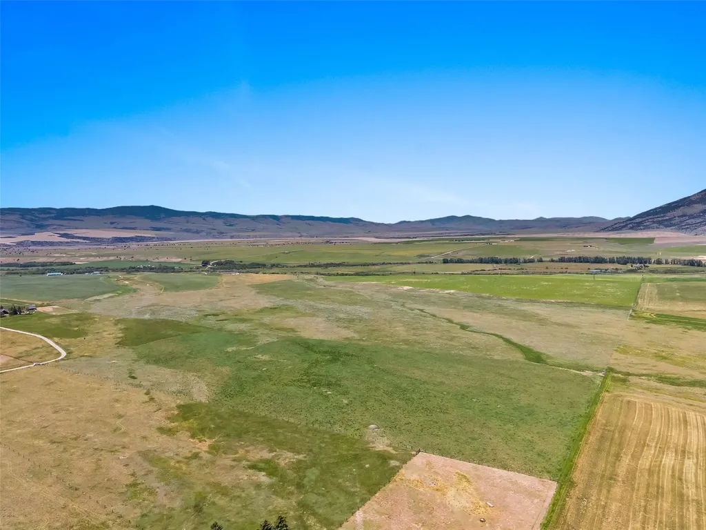 Tbd Brown Pony Trail Belgrade MT 59714