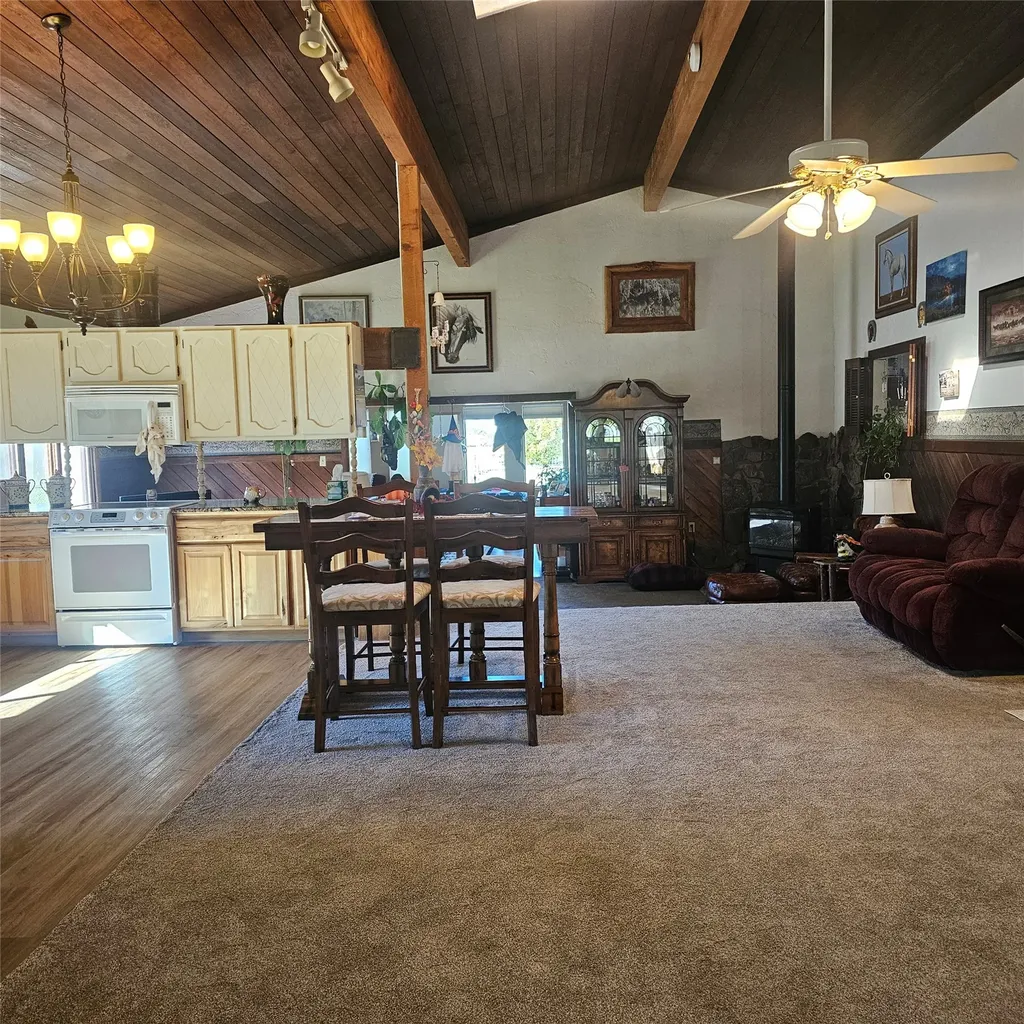 1235 Arrow Horse Lane Corvallis MT 59828