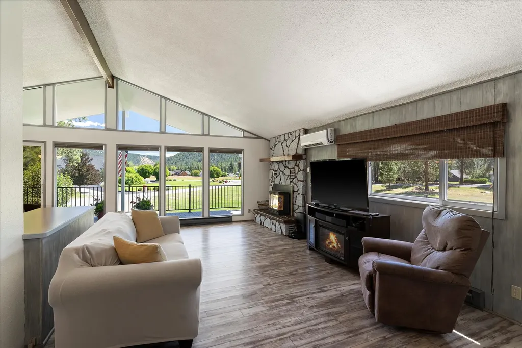 79 Manor Drive Libby MT 59923
