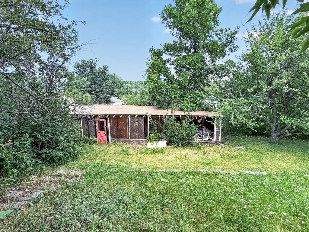 105 W Yellowstone Avenue Big Timber MT 59011