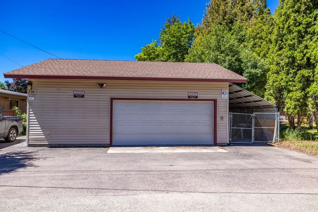 735 S Main Street Kalispell MT 59901