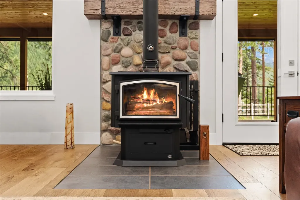 218 Quarter Circle Cross Drive St Regis MT 59866