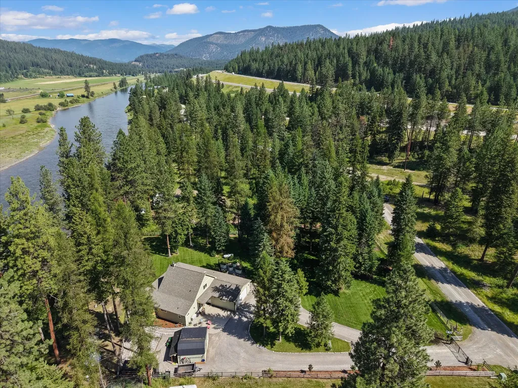 218 Quarter Circle Cross Drive St Regis MT 59866