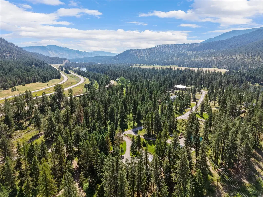 218 Quarter Circle Cross Drive St Regis MT 59866
