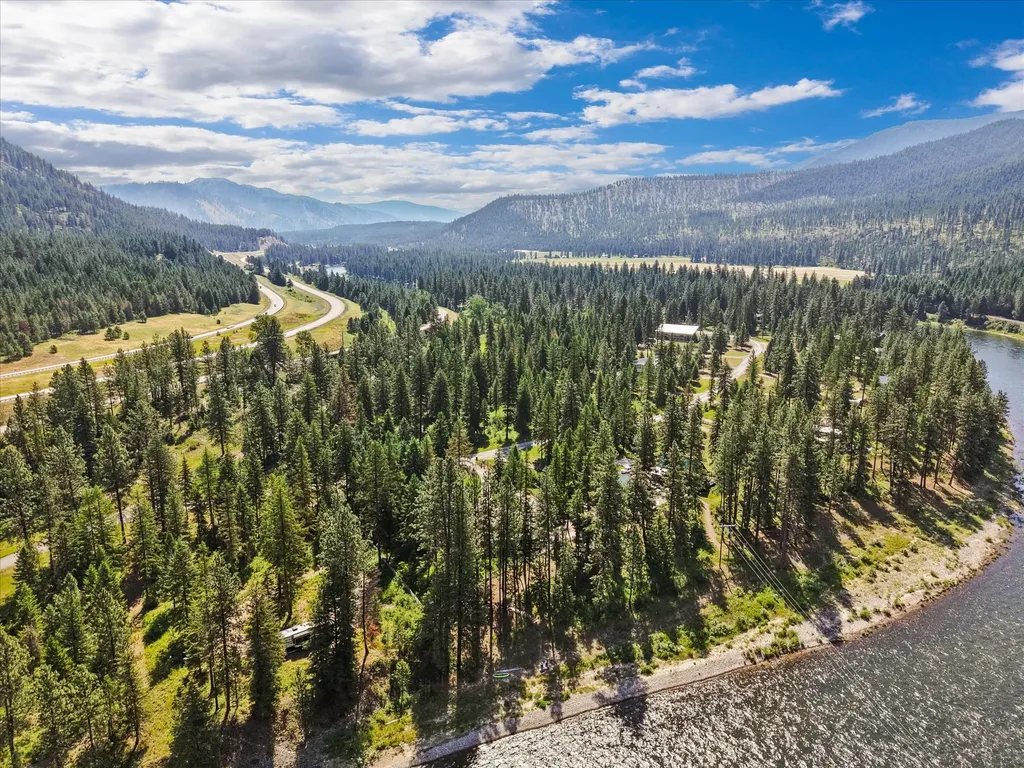 218 Quarter Circle Cross Drive St Regis MT 59866