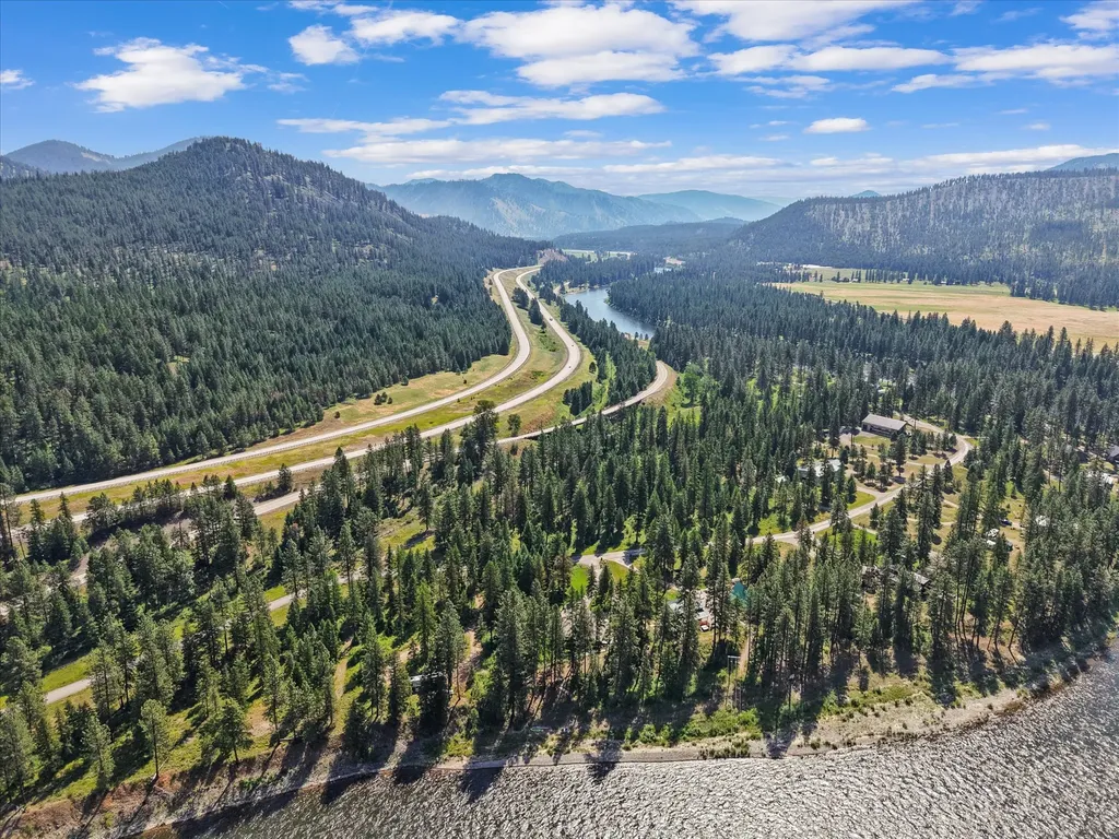 218 Quarter Circle Cross Drive St Regis MT 59866