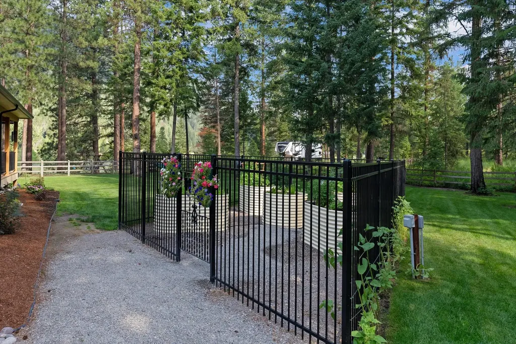 218 Quarter Circle Cross Drive St Regis MT 59866