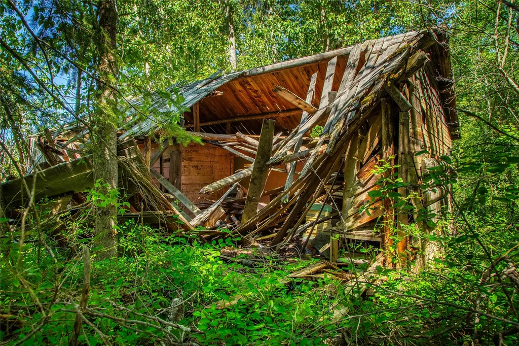 11315 Us Hwy 2 E West Glacier MT 59936