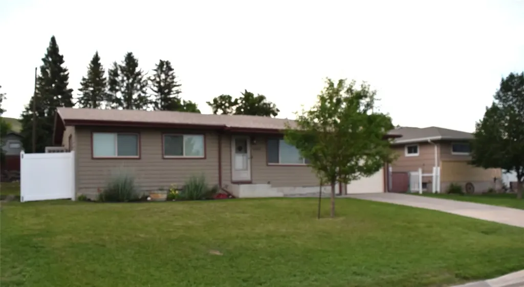 1403 10th Avenue NW Great Falls MT 59404
