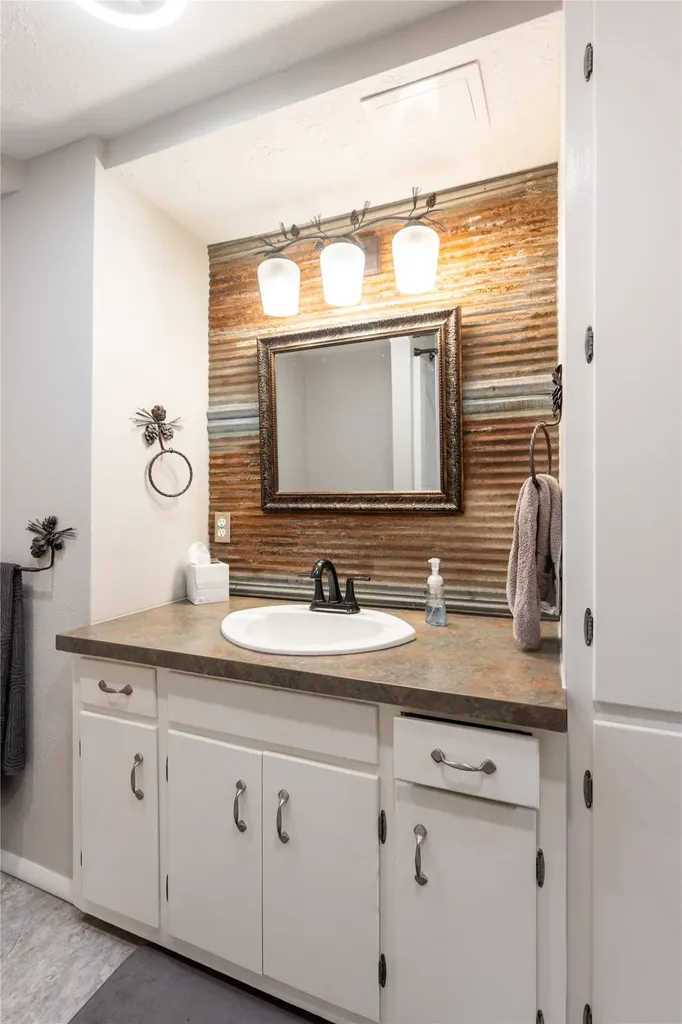 1403 10th Avenue NW Great Falls MT 59404