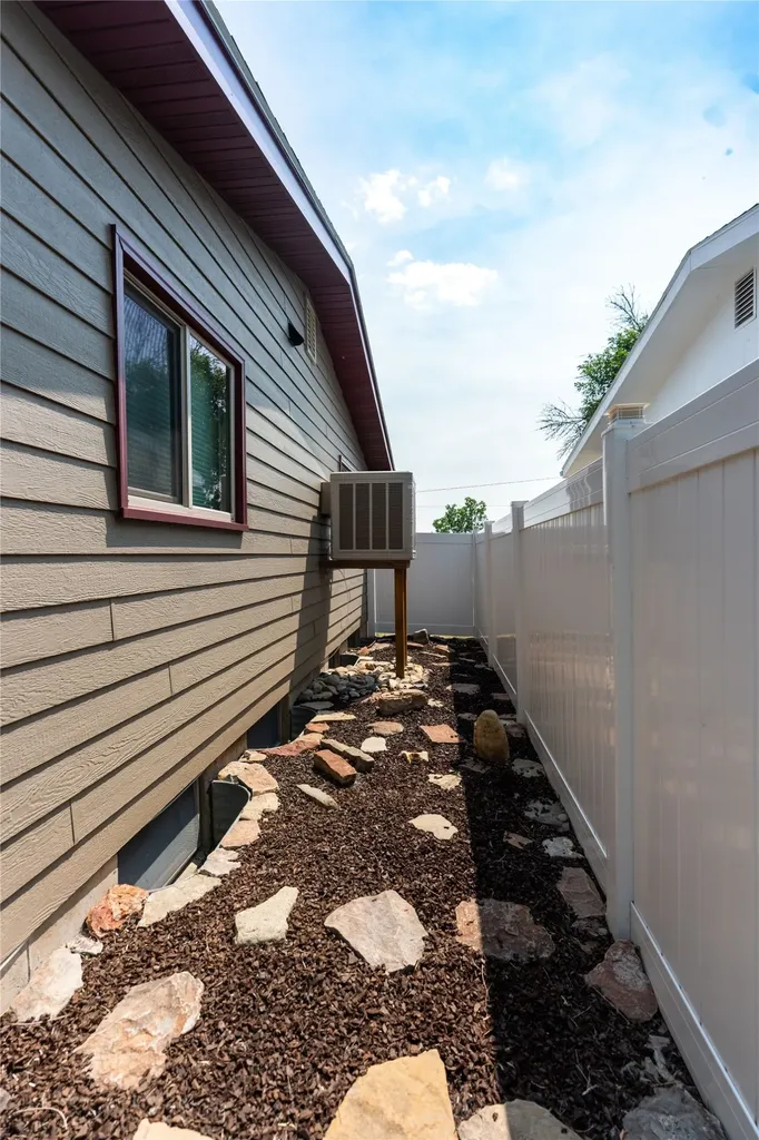 1403 10th Avenue NW Great Falls MT 59404