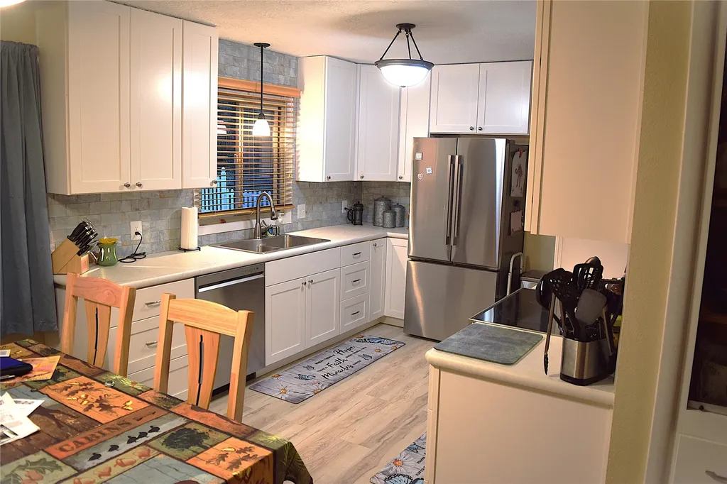 1403 10th Avenue NW Great Falls MT 59404