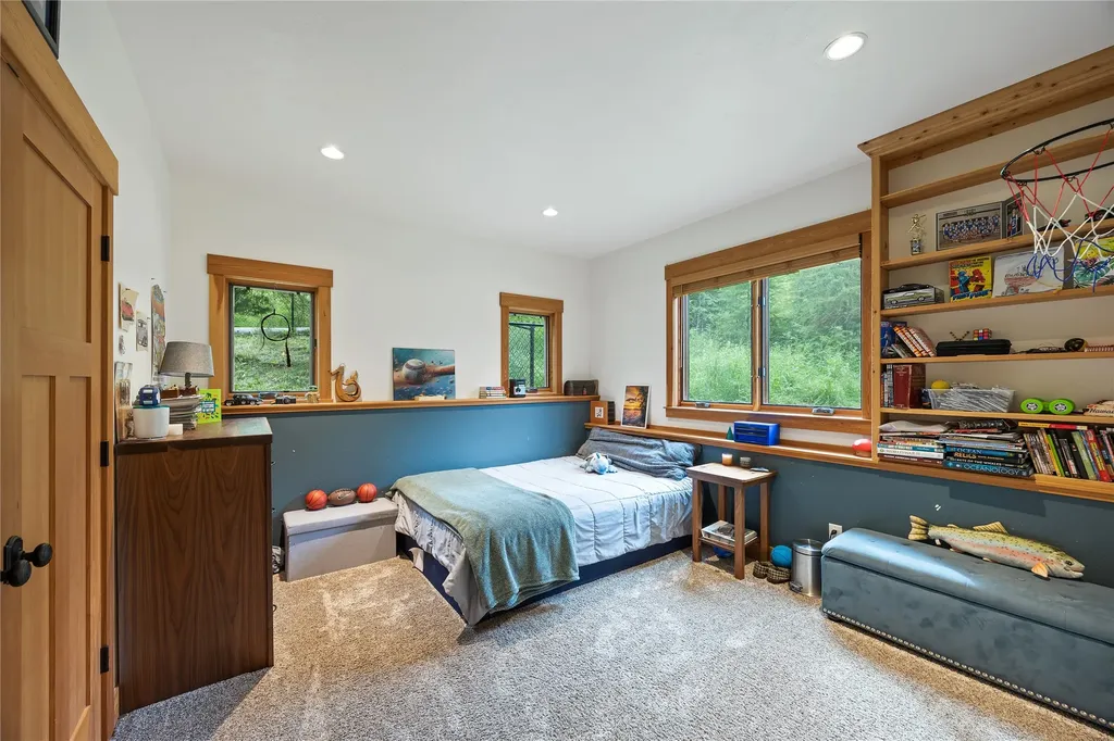 158 Mccaffery Lookout Trail Bigfork MT 59911