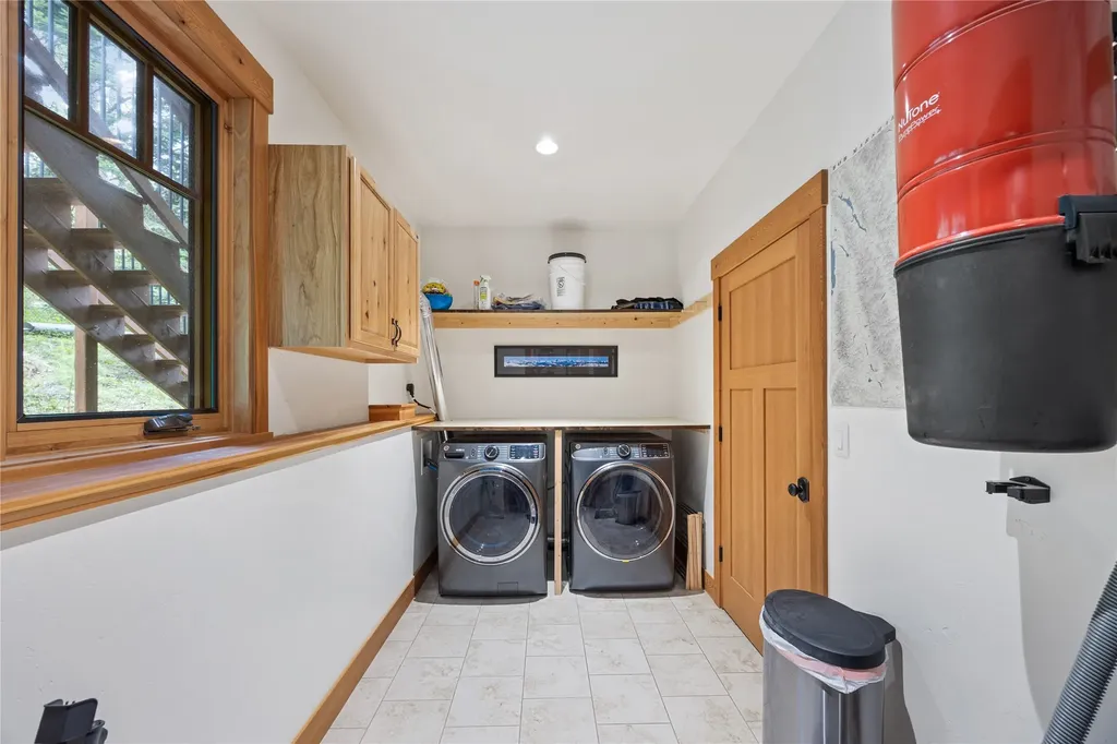 158 Mccaffery Lookout Trail Bigfork MT 59911