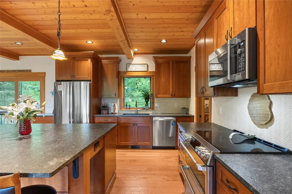 158 Mccaffery Lookout Trail Bigfork MT 59911