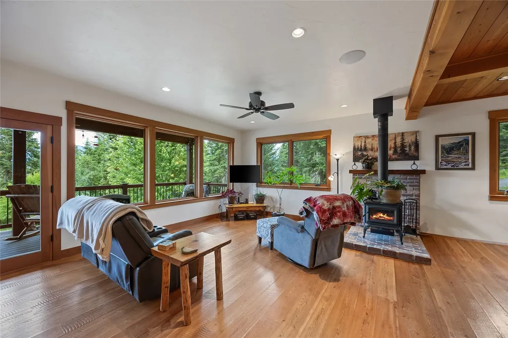 158 Mccaffery Lookout Trail Bigfork MT 59911