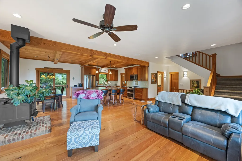 158 Mccaffery Lookout Trail Bigfork MT 59911