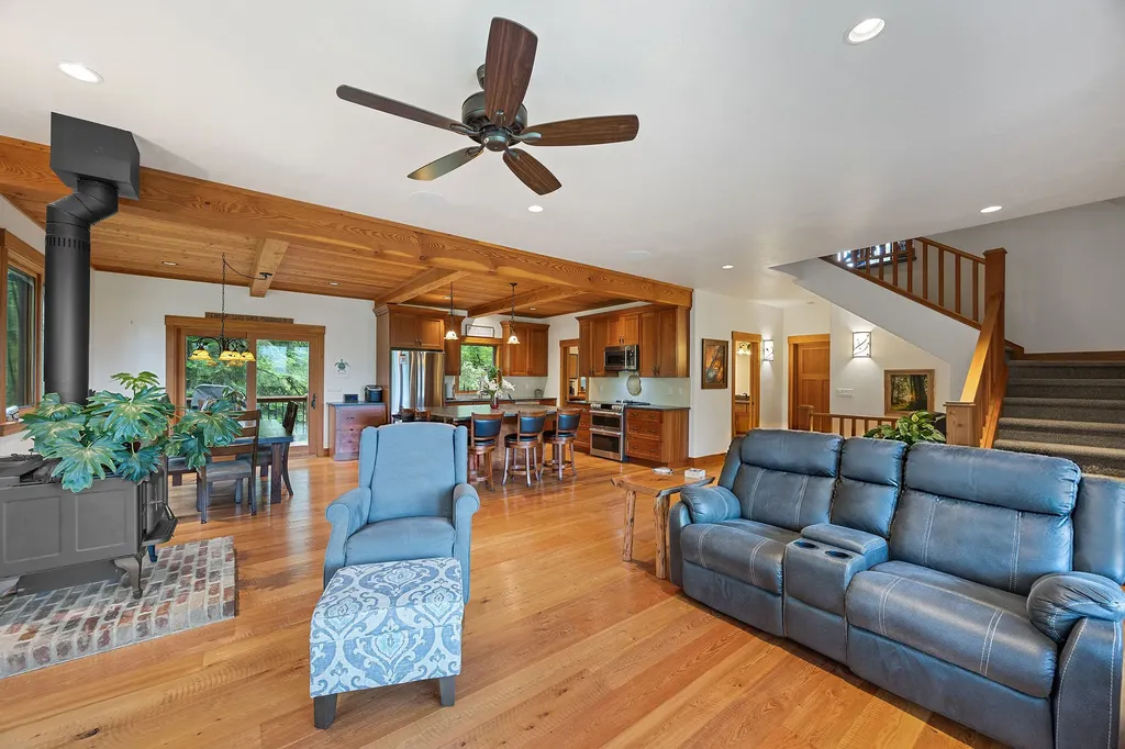 158 Mccaffery Lookout Trail Bigfork MT 59911