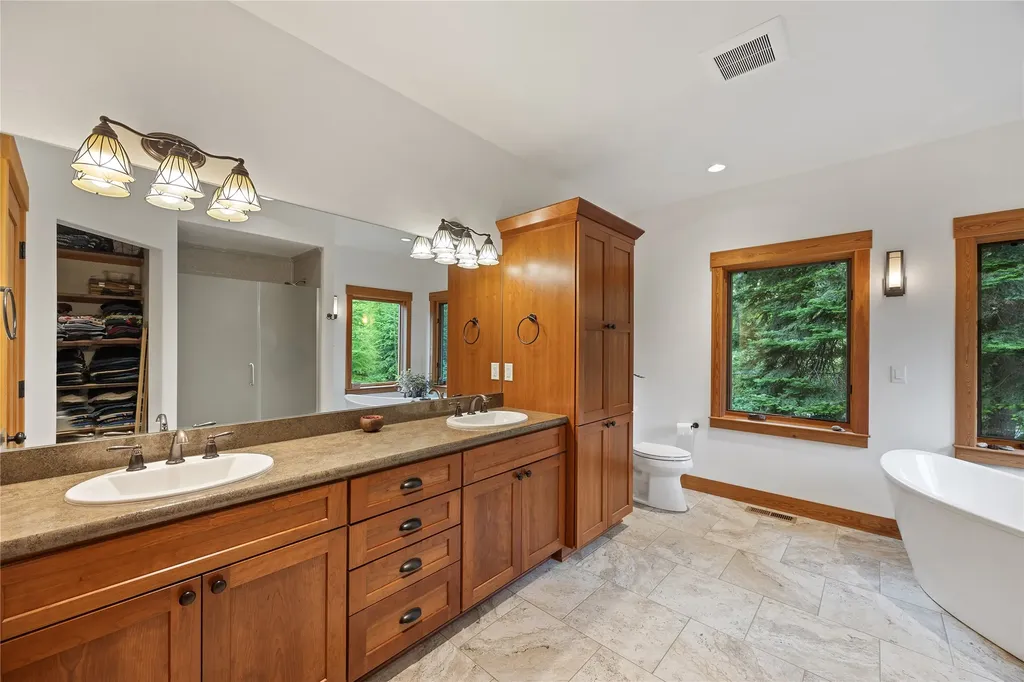 158 Mccaffery Lookout Trail Bigfork MT 59911