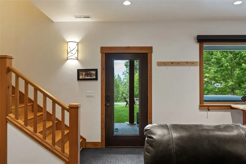 158 Mccaffery Lookout Trail Bigfork MT 59911