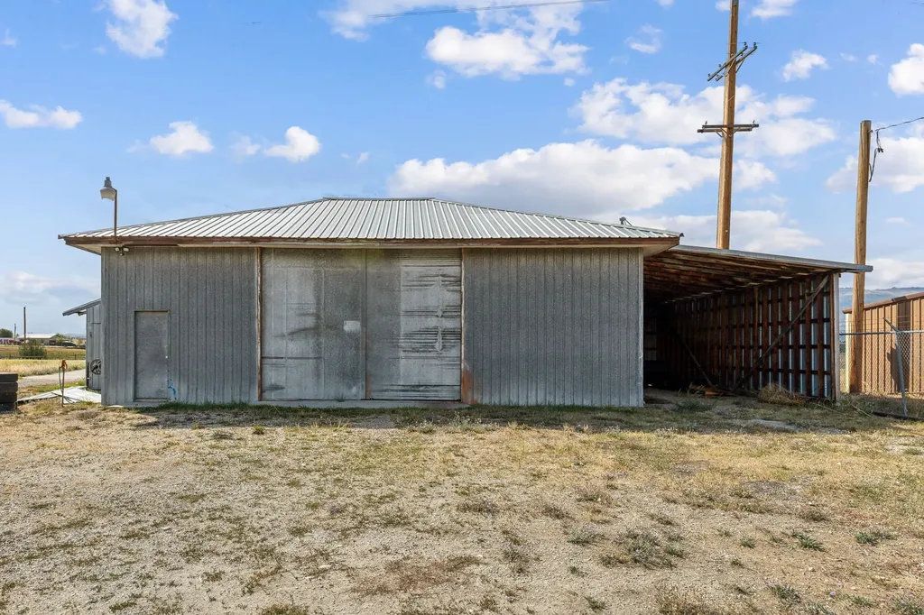 1774 Us Highway 93 N Victor MT 59875