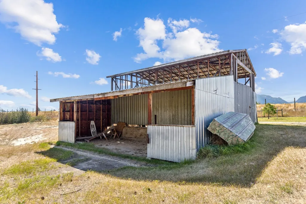1774 Us Highway 93 N Victor MT 59875