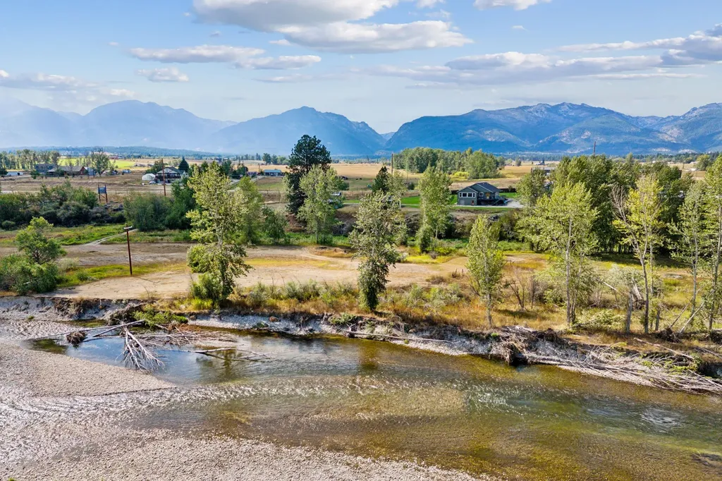 1774 Us Highway 93 N Victor MT 59875