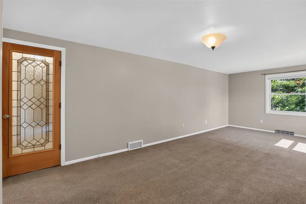 961 Avenue D NW Great Falls MT 59404