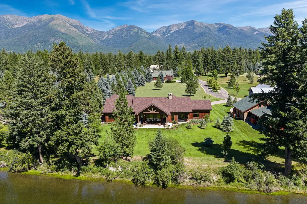 13544 River Run Loop Bigfork MT 59911