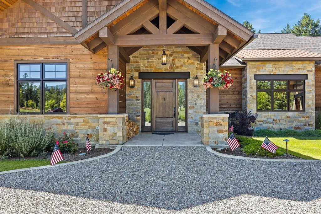 13544 River Run Loop Bigfork MT 59911