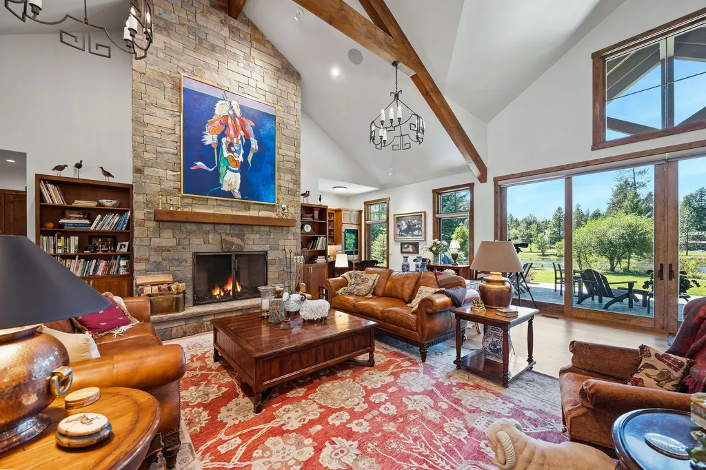 13544 River Run Loop Bigfork MT 59911