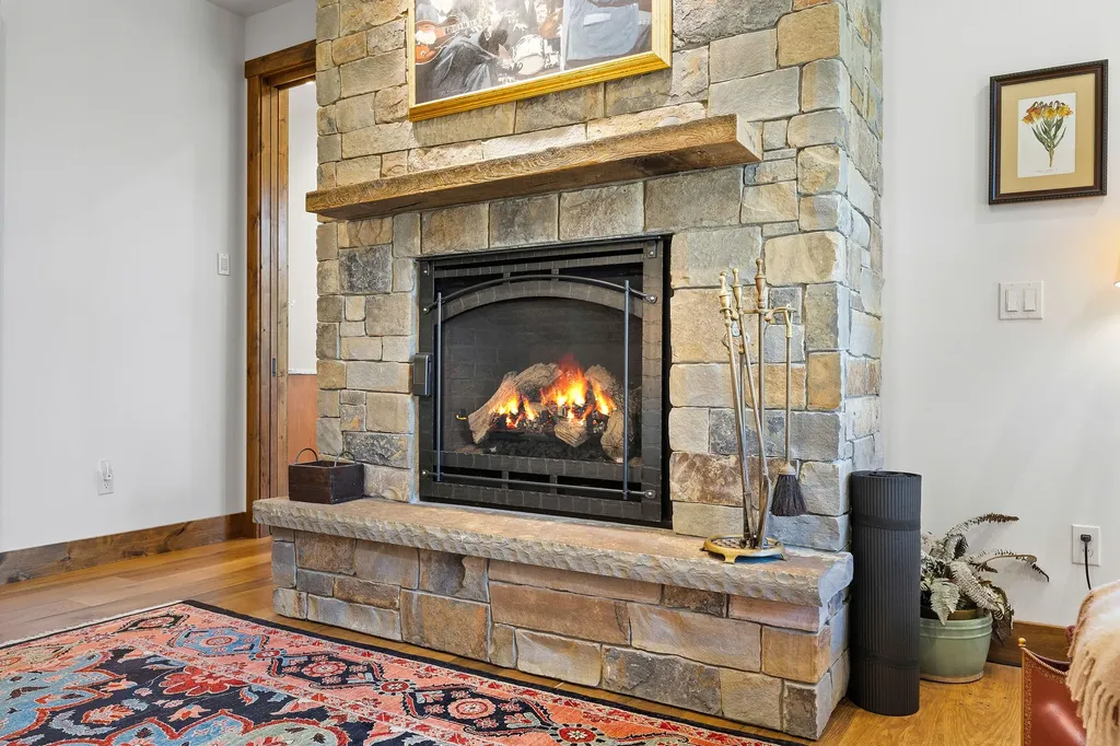 13544 River Run Loop Bigfork MT 59911